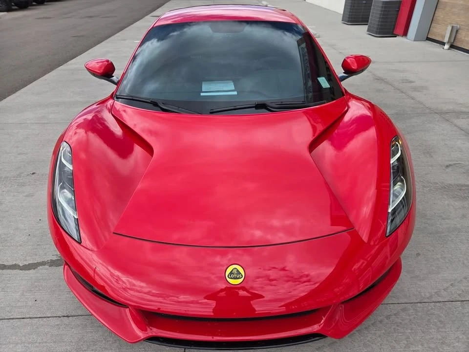 2024 Lotus Emira - Image 10 of 20
