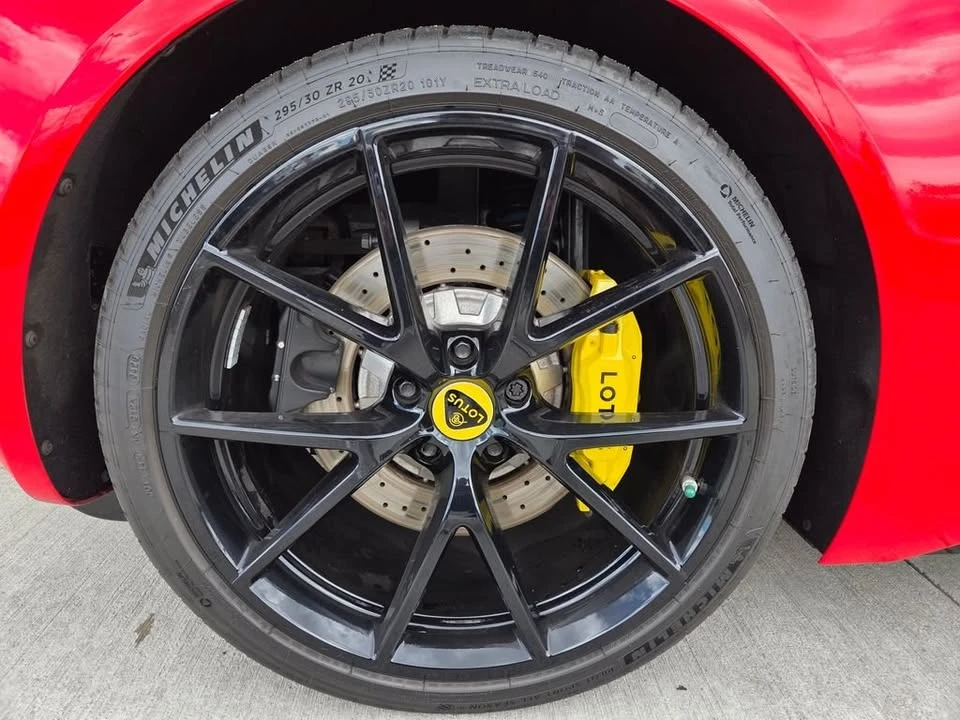 2024 Lotus Emira - Image 14 of 20