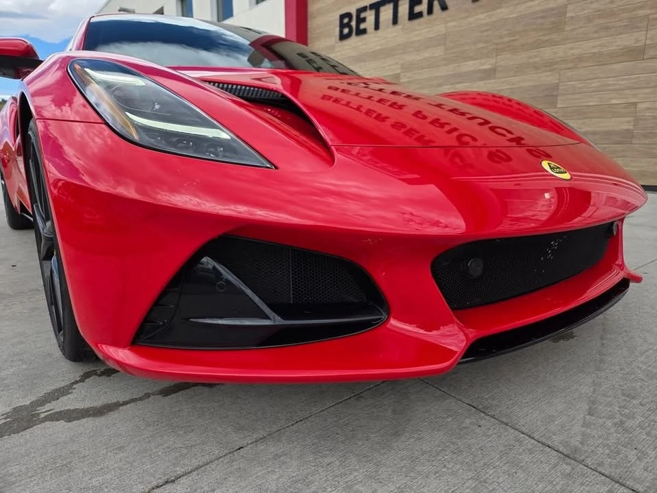 2024 Lotus Emira - Image 16 of 20