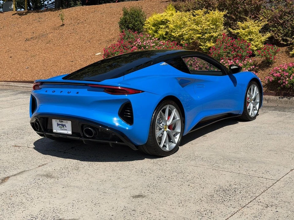 2024 Lotus Emira - Image 5 of 21