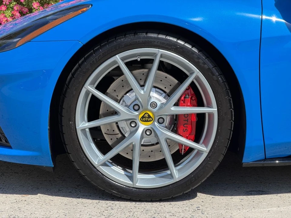 2024 Lotus Emira - Image 12 of 21