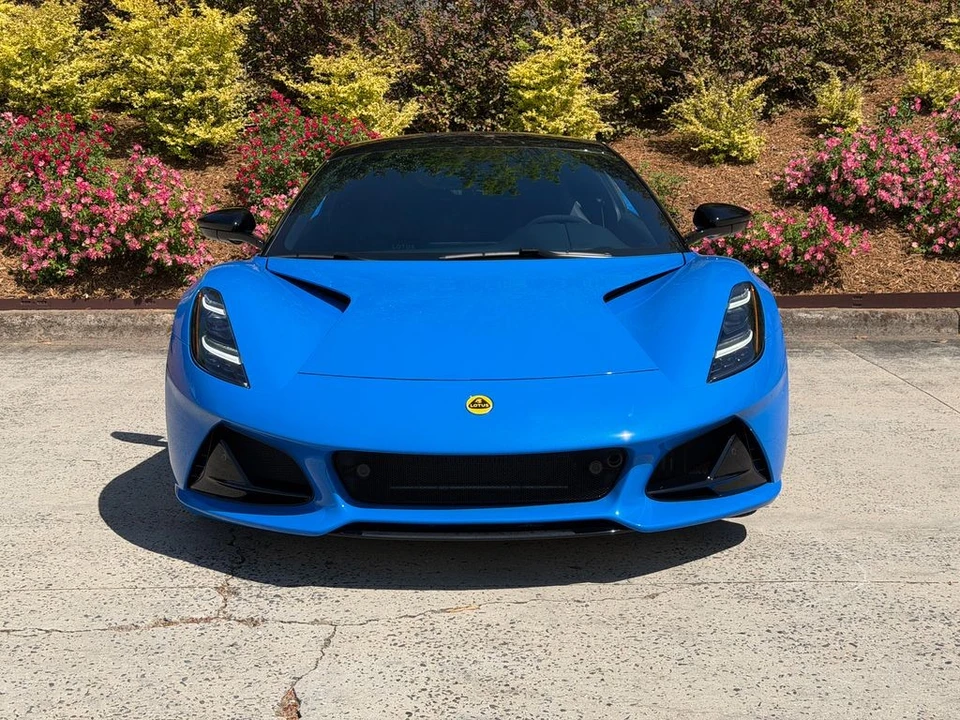2024 Lotus Emira - Image 10 of 21