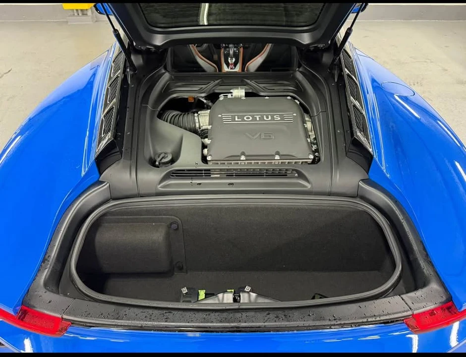2024 Lotus Emira - Image 14 of 14