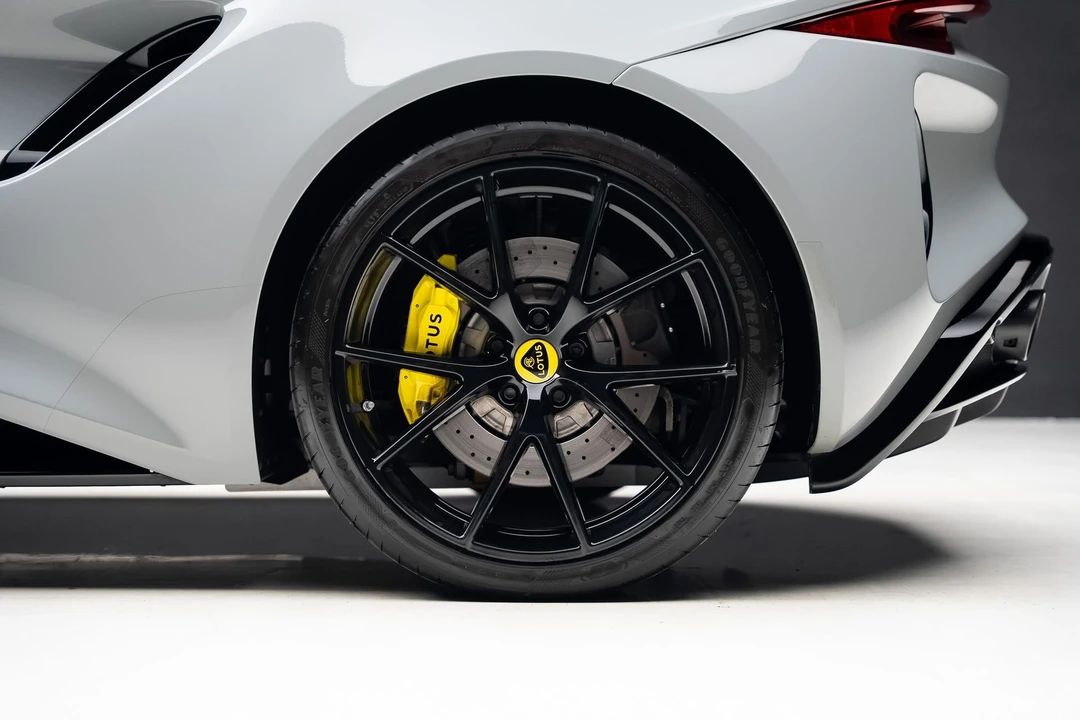 2024 Lotus Evora - Image 21 of 31