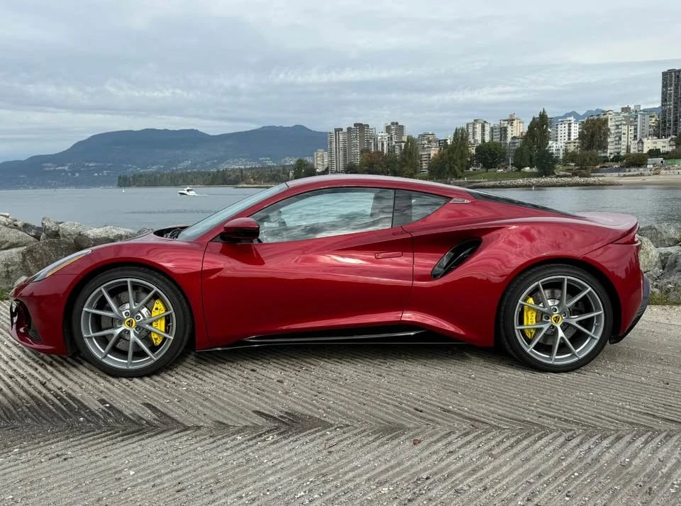 2024 Lotus Emira - Image 7 of 12