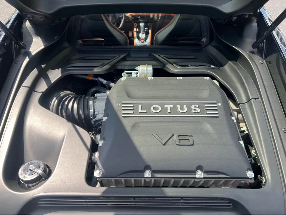 2024 Lotus Emira - Image 6 of 11