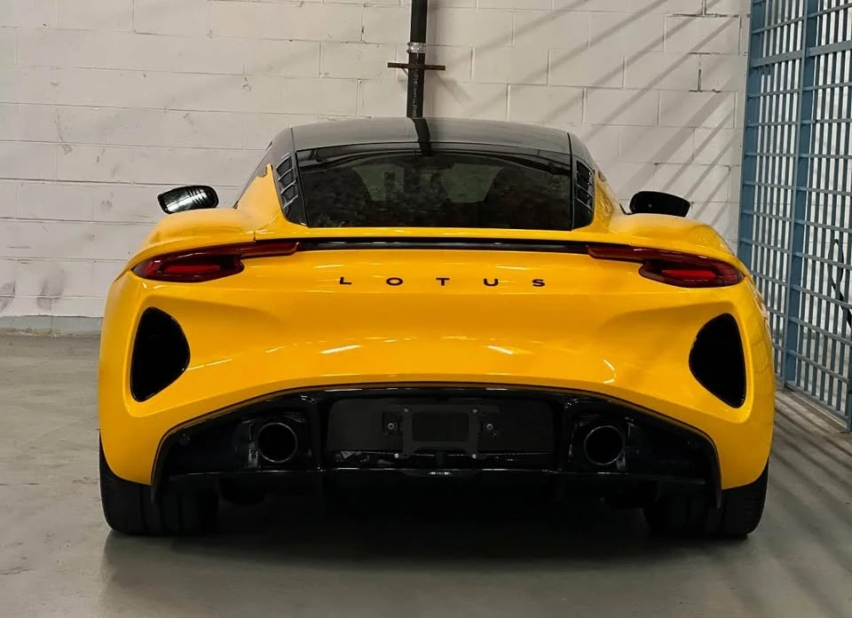 2024 Lotus Emira - Image 2 of 6