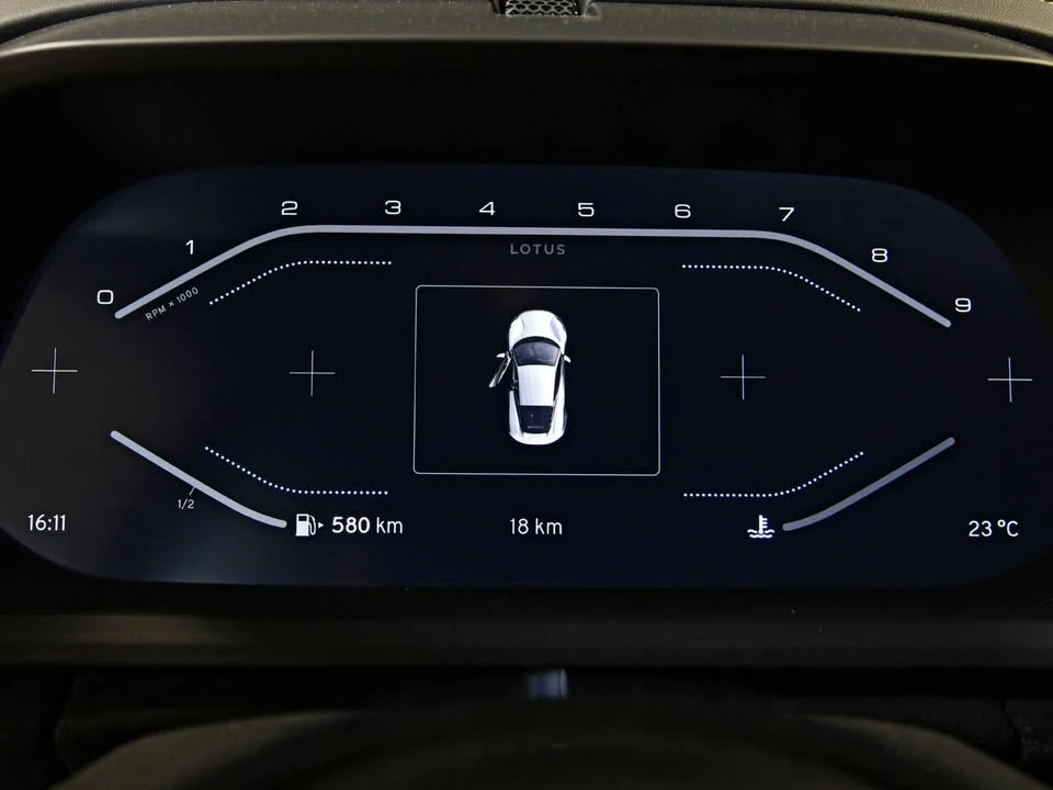 2024 Lotus Emira - Image 16 of 18
