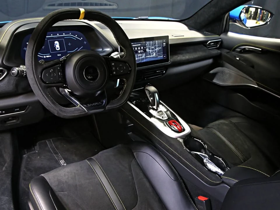 2024 Lotus Emira - Image 13 of 18