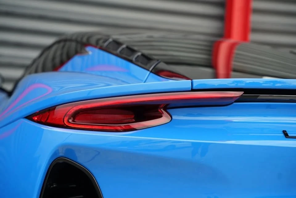 2024 Lotus Emira - Image 16 of 18