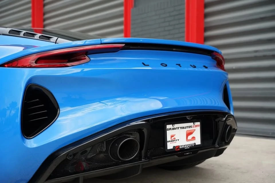 2024 Lotus Emira - Image 9 of 18