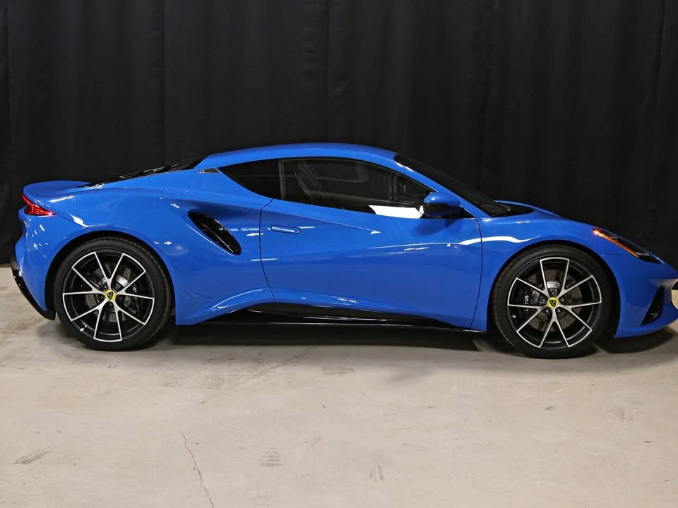 2024 Lotus Emira - Image 6 of 18