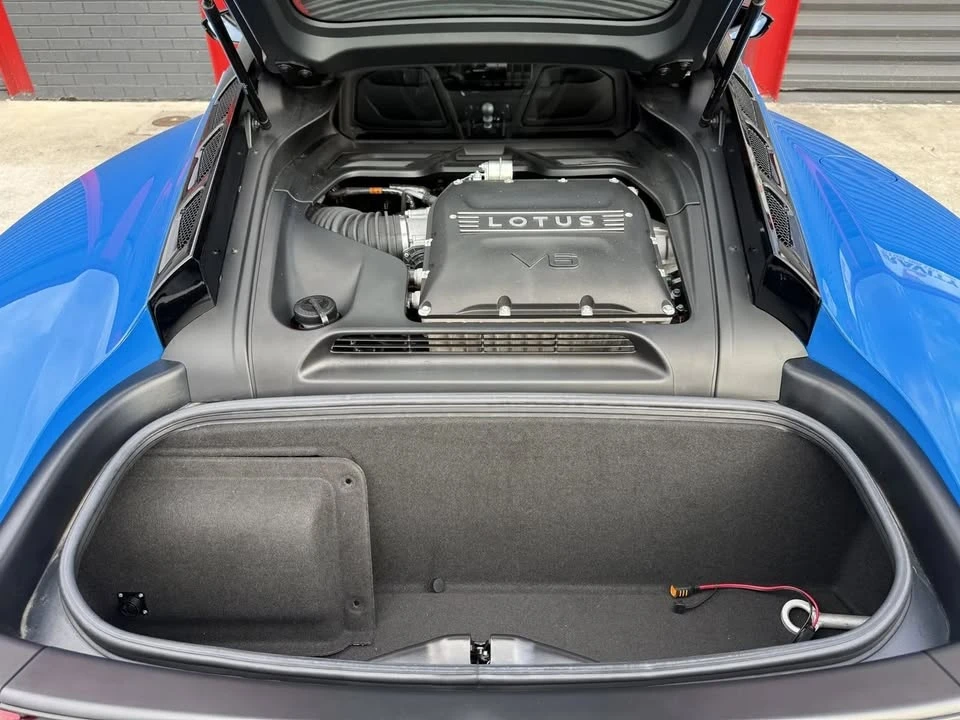 2024 Lotus Emira - Image 18 of 18