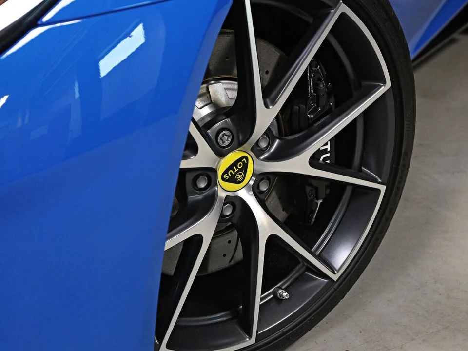 2024 Lotus Emira - Image 3 of 18