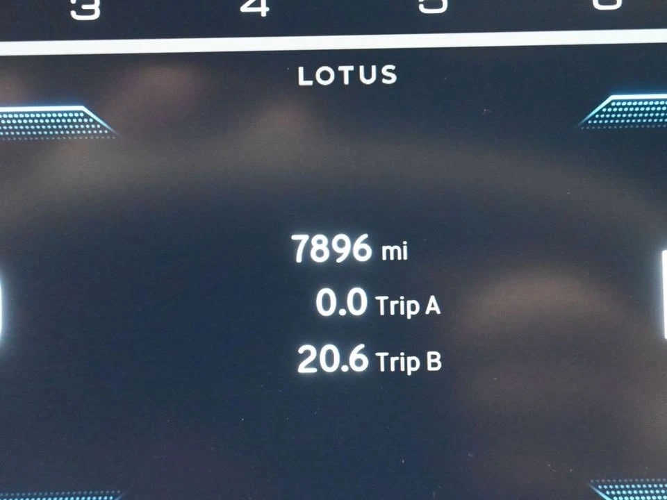 2024 Lotus Emira - Image 14 of 20
