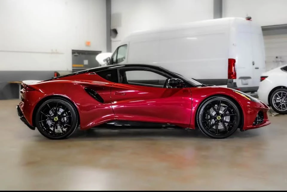 2024 Lotus Emira - Image 5 of 13