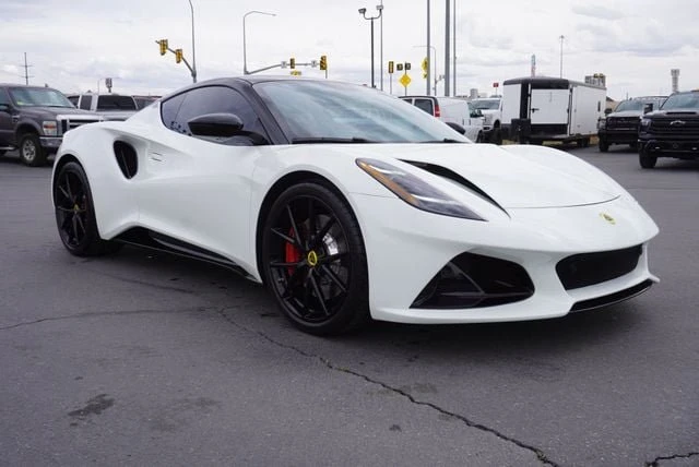 2024 Lotus Emira - Image 13 of 20