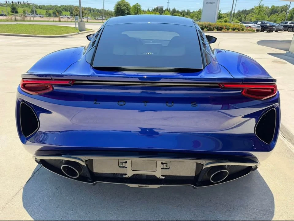 2024 Lotus Emira - Image 5 of 7