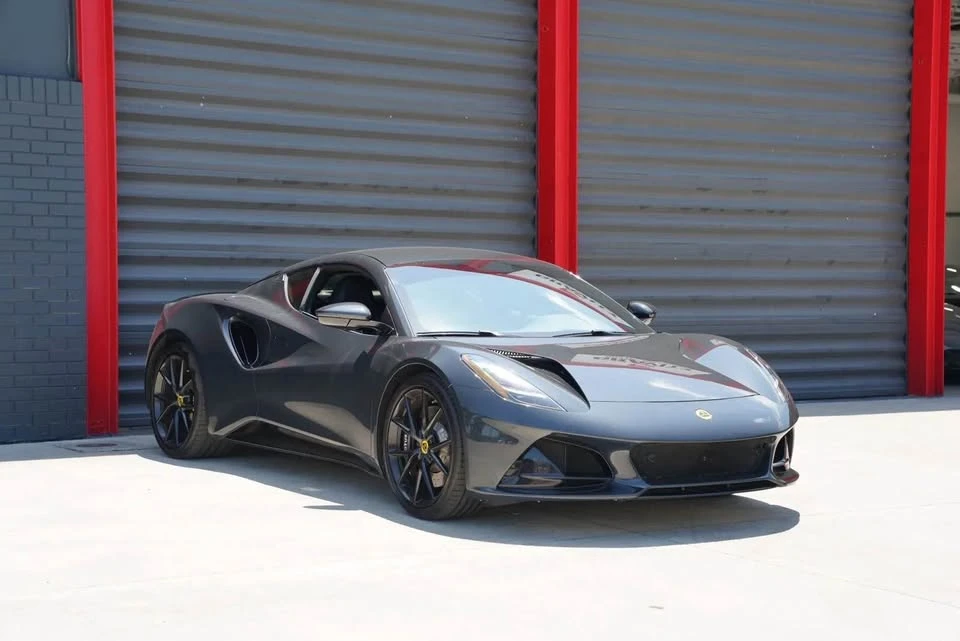 2024 Lotus Emira - Image 8 of 9