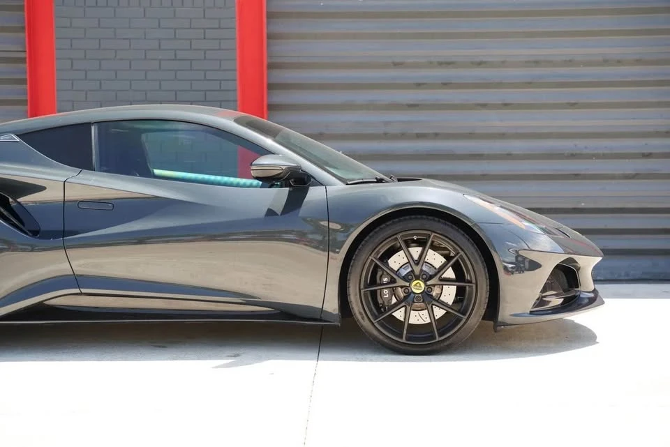 2024 Lotus Emira - Image 7 of 9