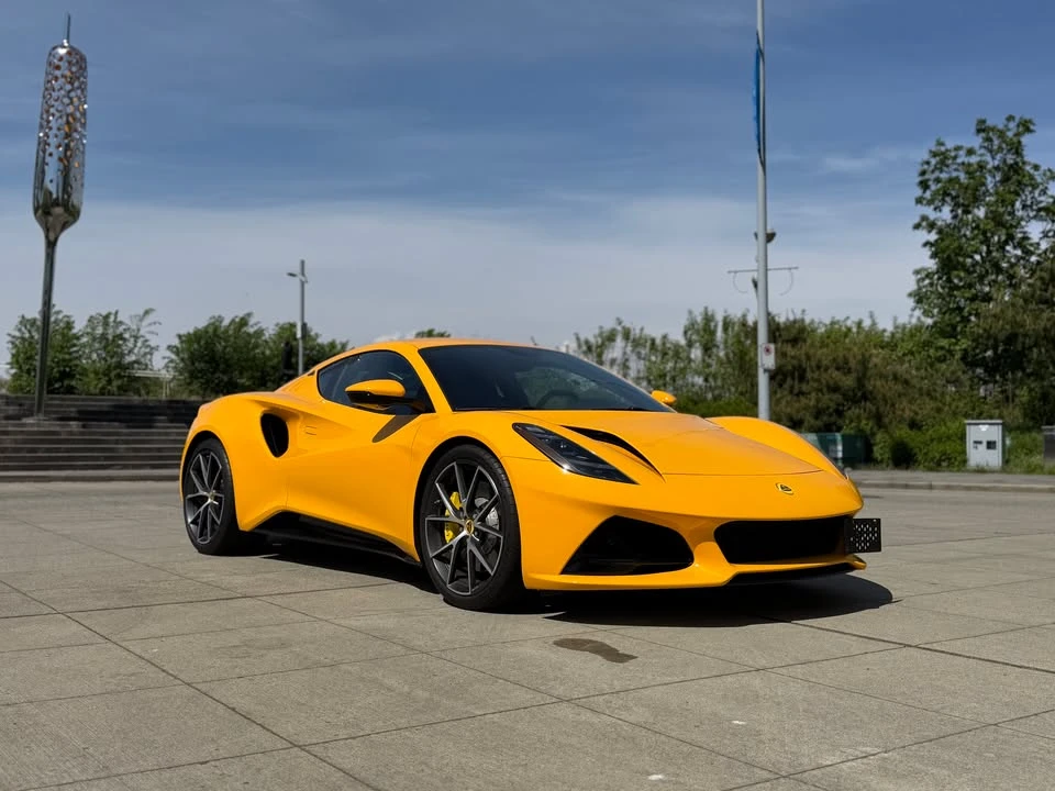 2024 Lotus Emira - Image 2 of 20