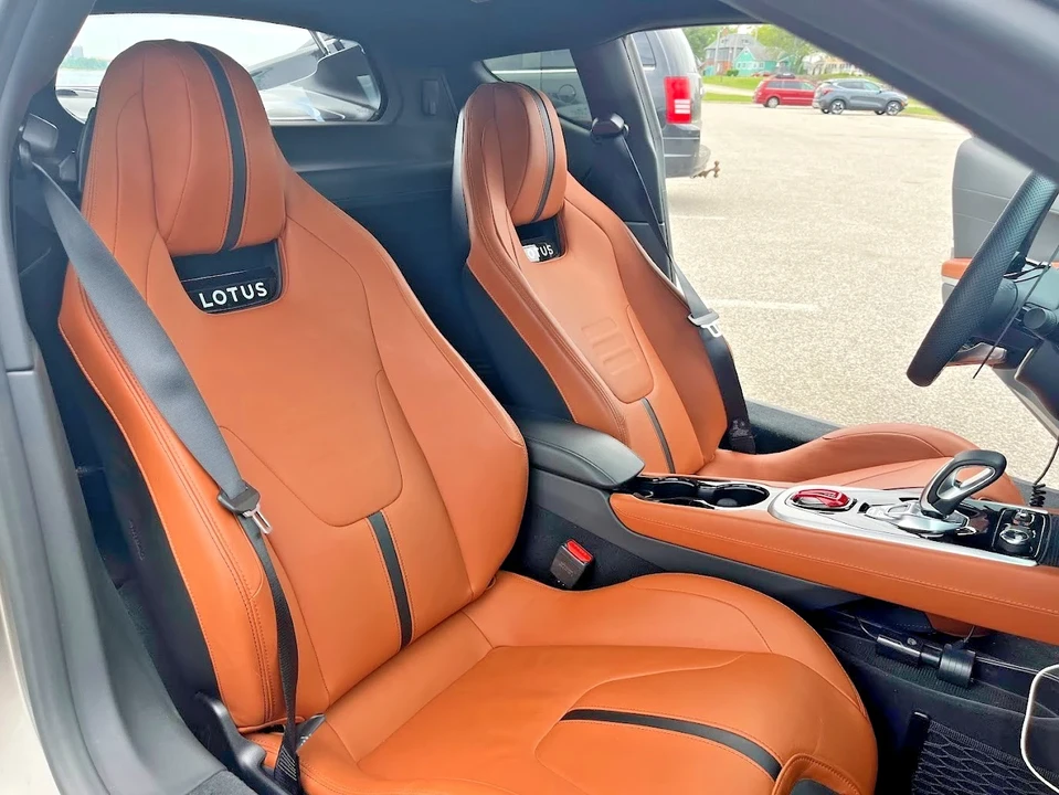 2024 Lotus Emira - Image 17 of 21