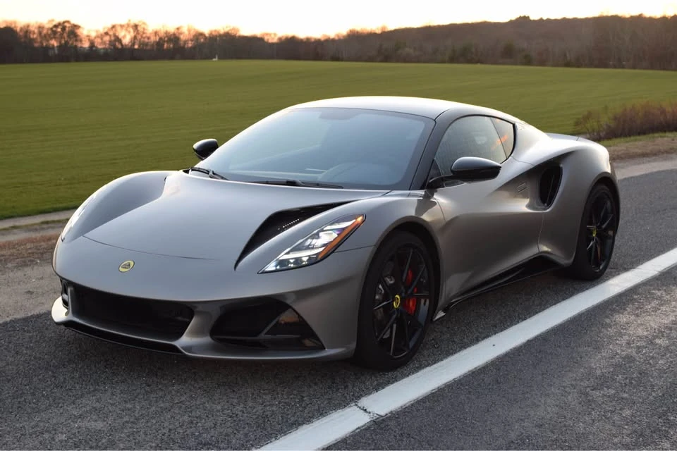 2024 Lotus Emira - Image 4 of 18