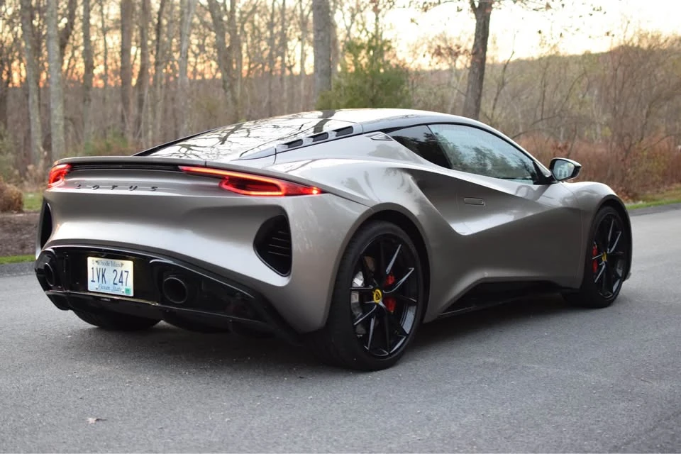 2024 Lotus Emira - Image 8 of 18