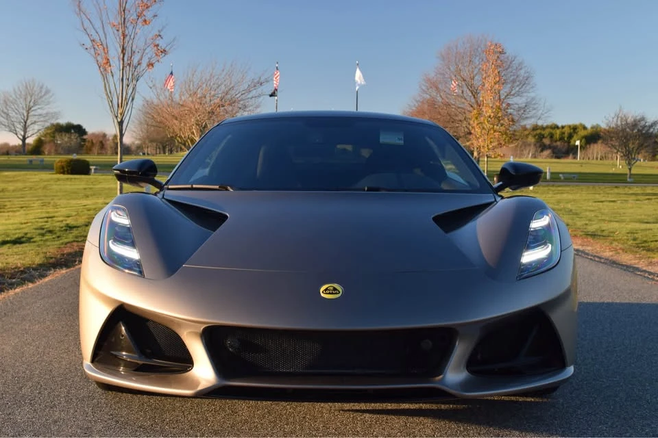 2024 Lotus Emira - Image 16 of 18