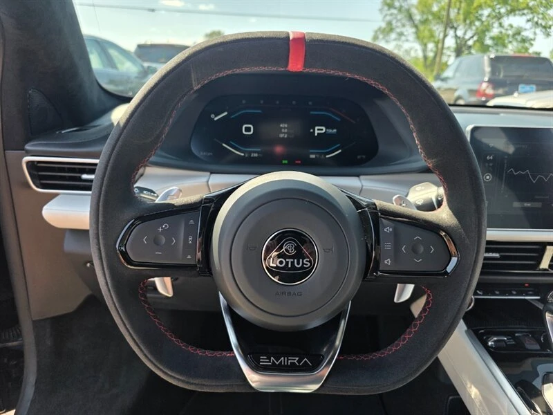 2024 Lotus Emira - Image 15 of 20