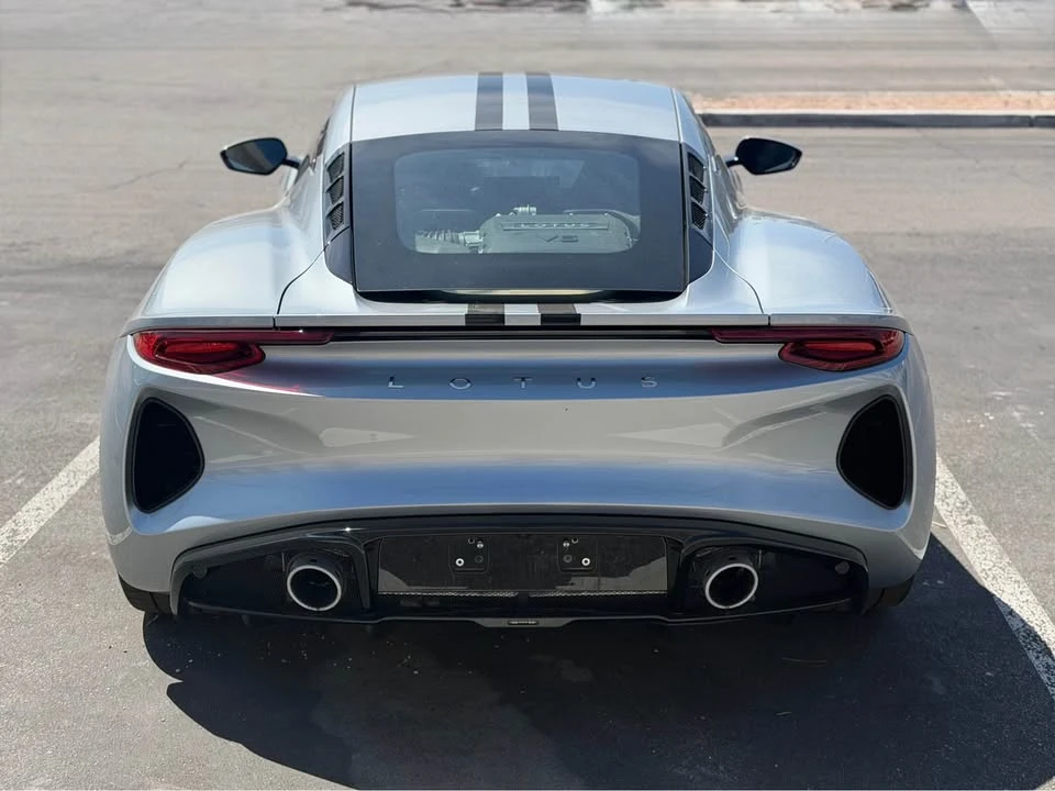 2024 Lotus Emira - Image 6 of 11