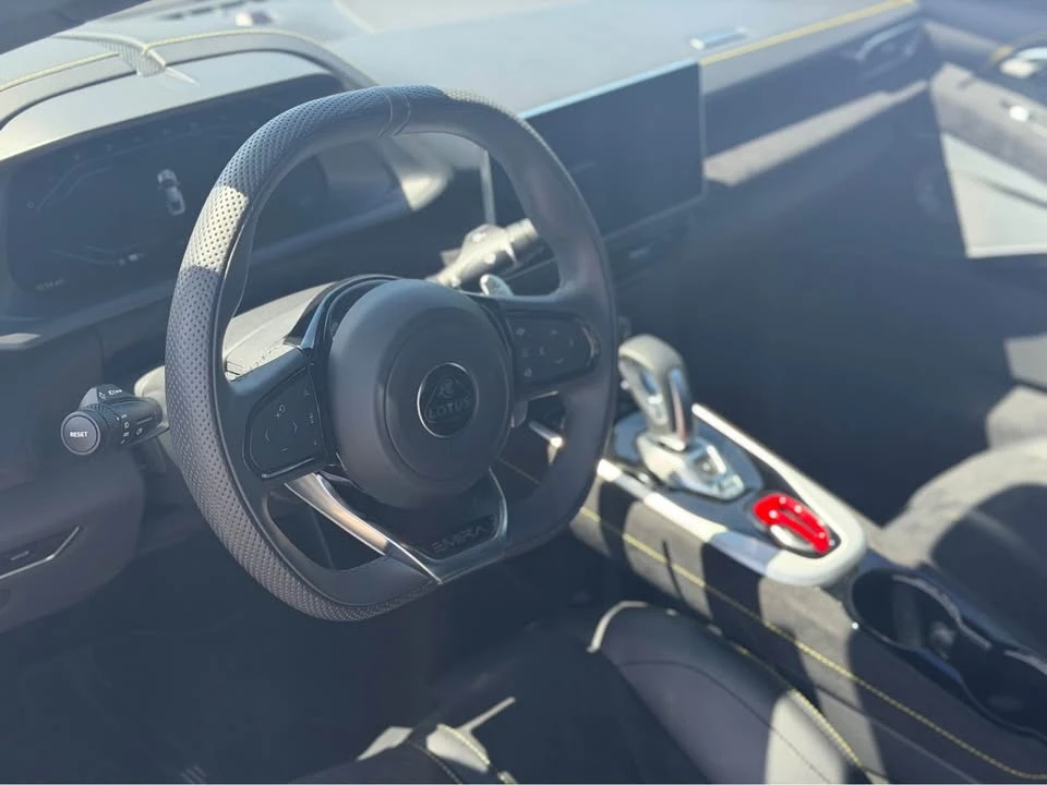 2024 Lotus Emira - Image 10 of 11