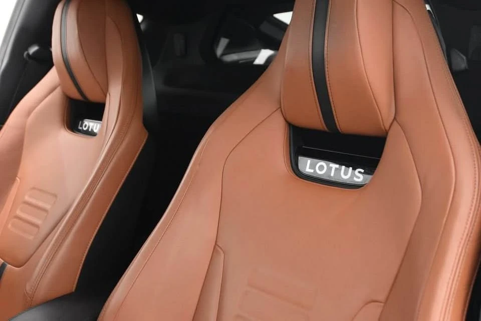 2024 Lotus Emira - Image 12 of 16
