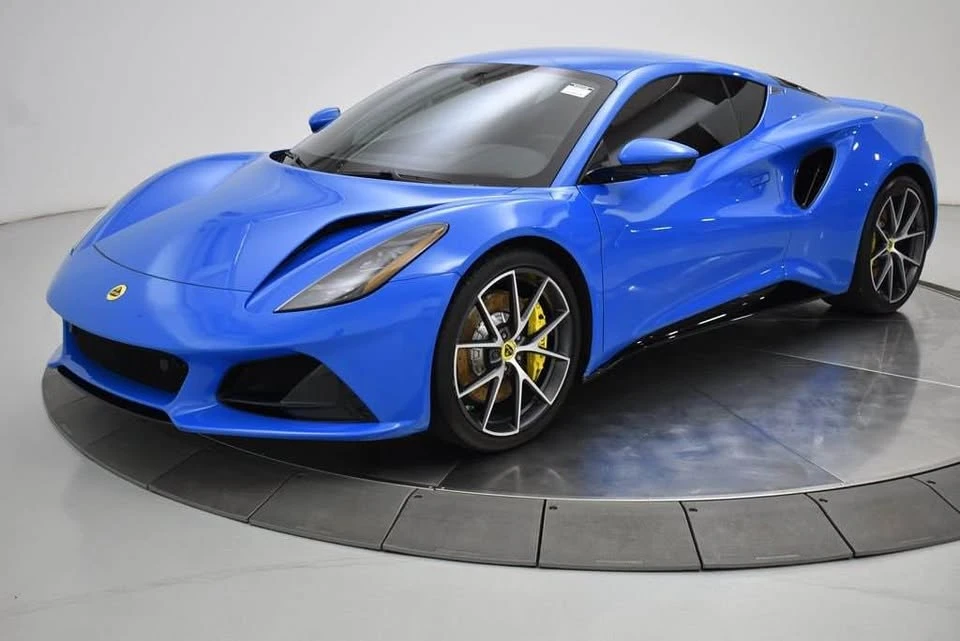 2024 Lotus Emira - Image 8 of 16
