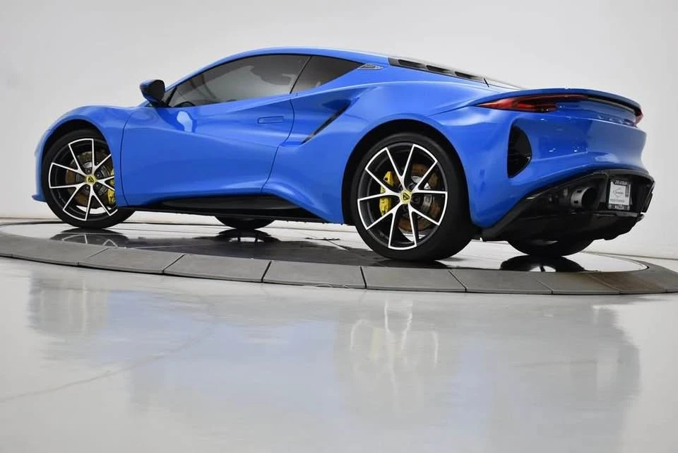 2024 Lotus Emira - Image 4 of 16