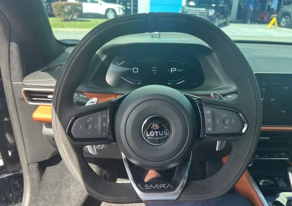 2024 Lotus Emira - Image 6 of 6
