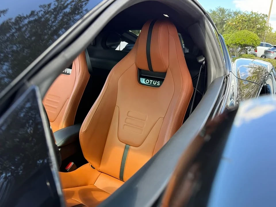 2024 Lotus Emira - Image 7 of 10