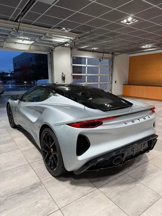 2024 Lotus Emira - Image 6 of 19