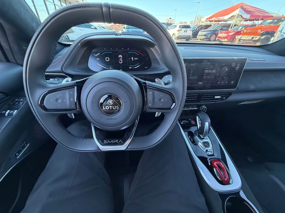2024 Lotus Emira - Image 12 of 17
