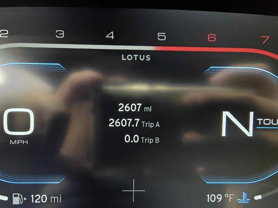 2024 Lotus Emira - Image 10 of 19