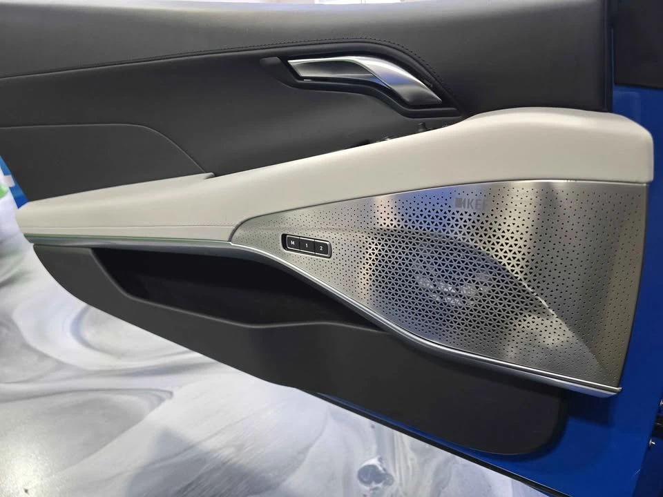 2024 Lotus Emira - Image 14 of 19