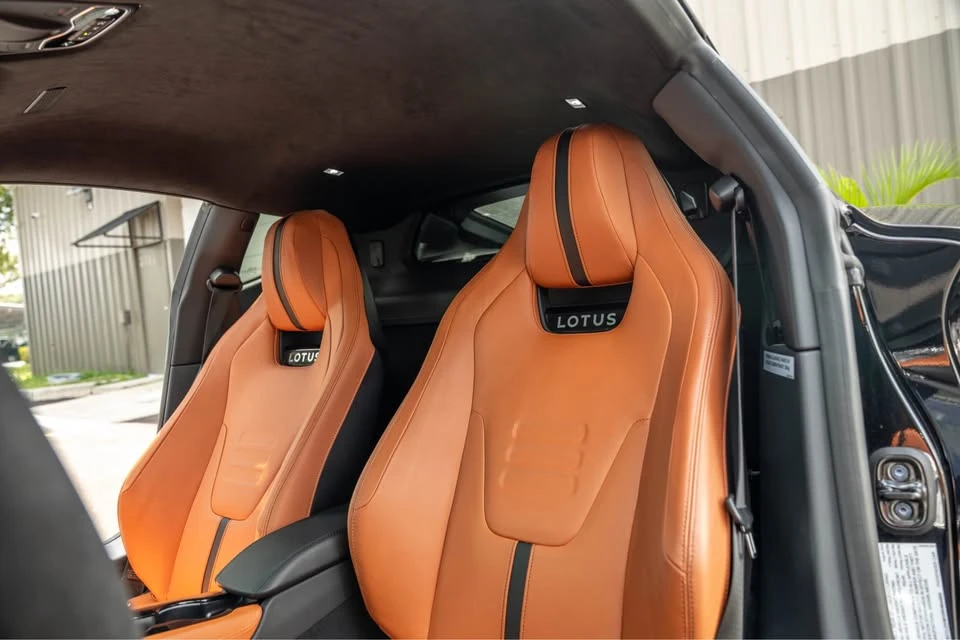 2024 Lotus Emira - Image 9 of 20