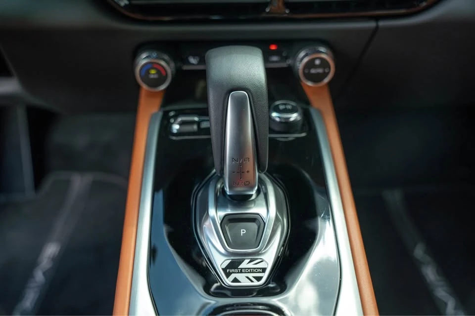 2024 Lotus Emira - Image 12 of 20