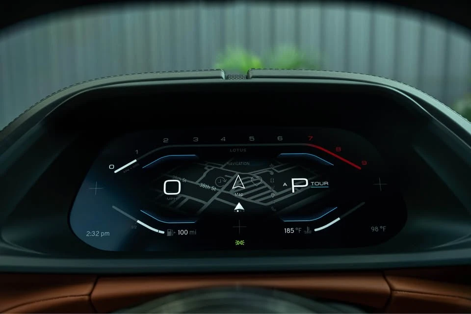 2024 Lotus Emira - Image 15 of 20