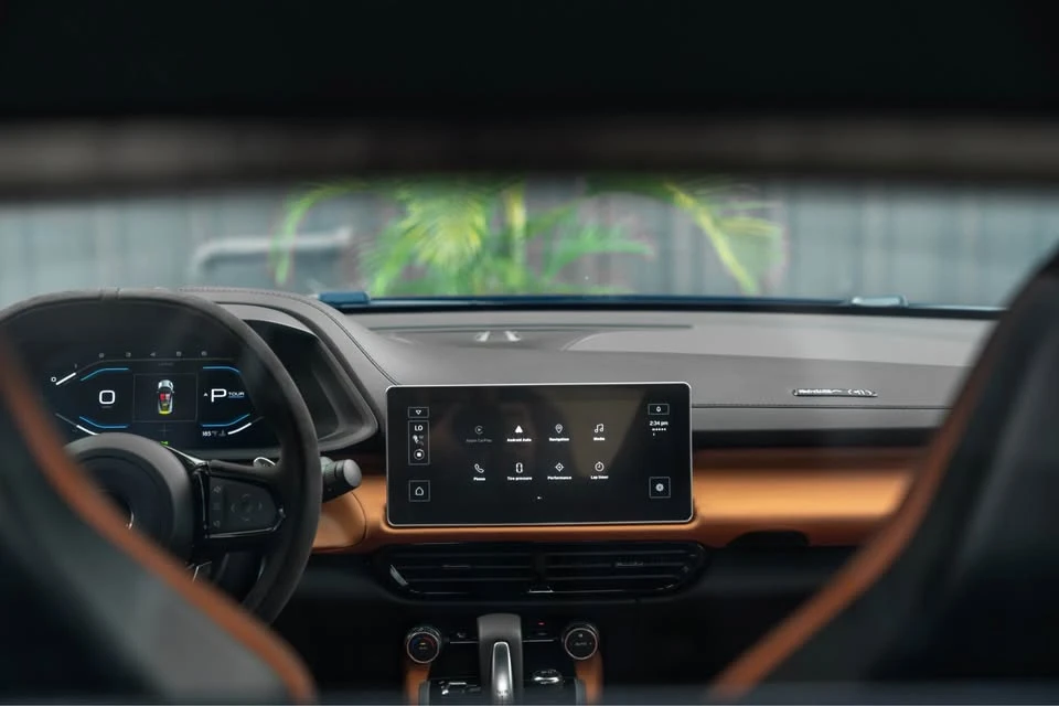 2024 Lotus Emira - Image 11 of 20