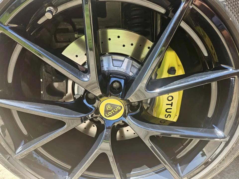 2024 Lotus Emira - Image 7 of 17