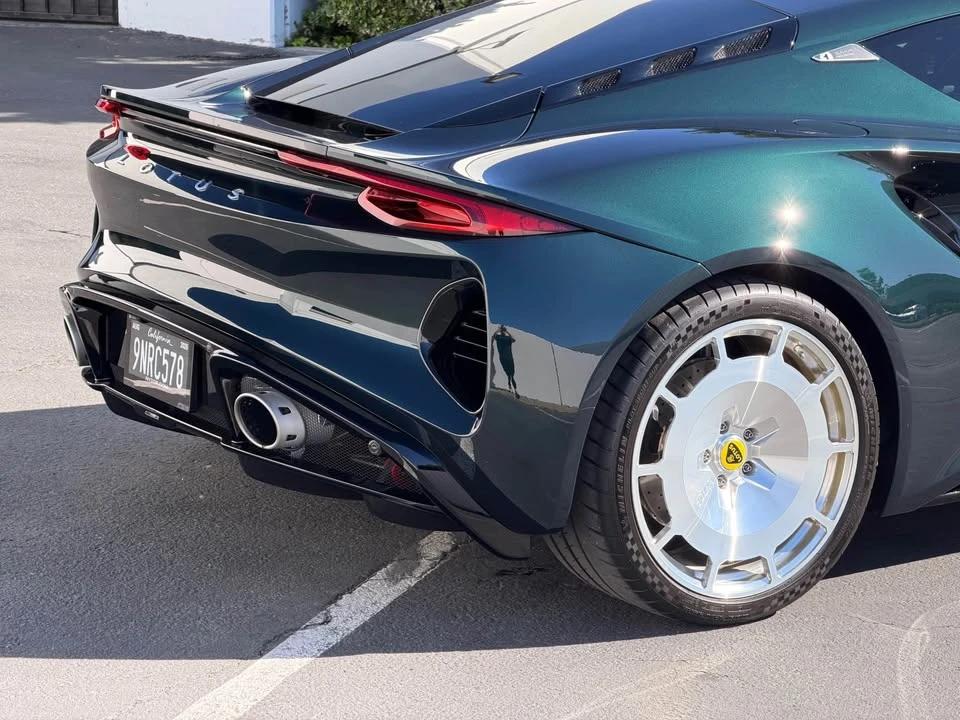 2024 Lotus Emira - Image 8 of 18