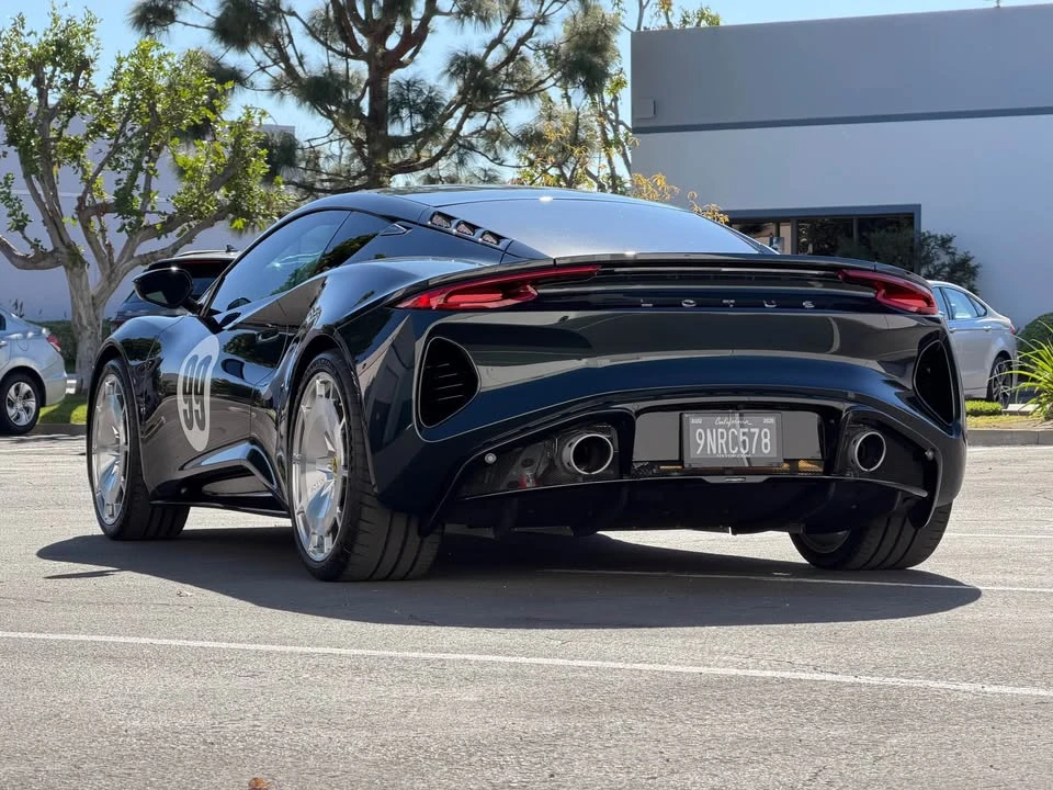 2024 Lotus Emira - Image 6 of 19