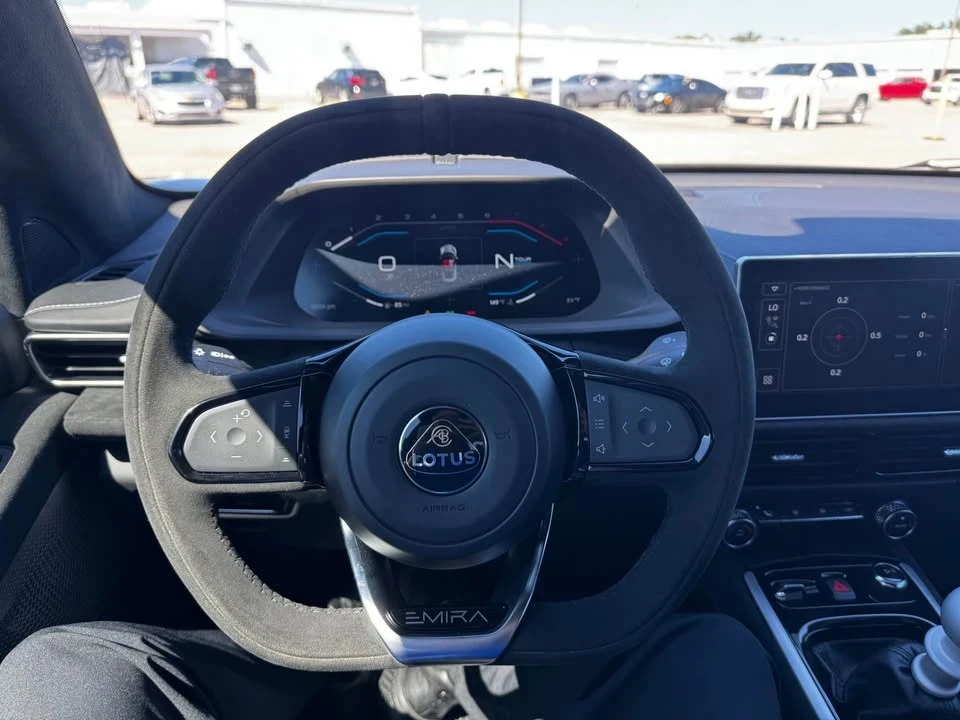 2024 Lotus Emira - Image 9 of 10
