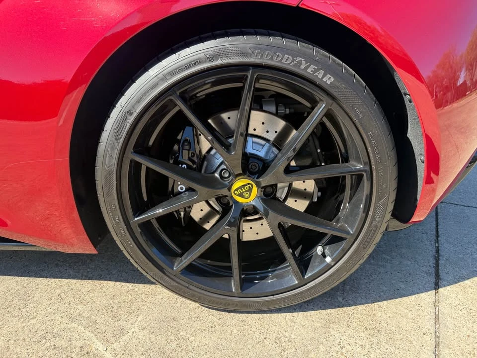 2024 Lotus Emira - Image 16 of 17